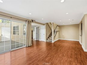 19208 Hamlin Street 5, Reseda CA 91335