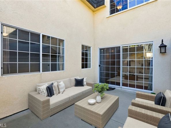 19208 Hamlin Street 5, Reseda CA 91335