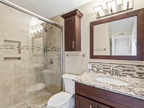 19208 Hamlin Street 5, Reseda CA 91335