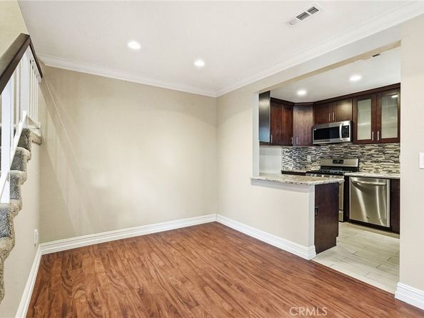 19208 Hamlin Street 5, Reseda CA 91335