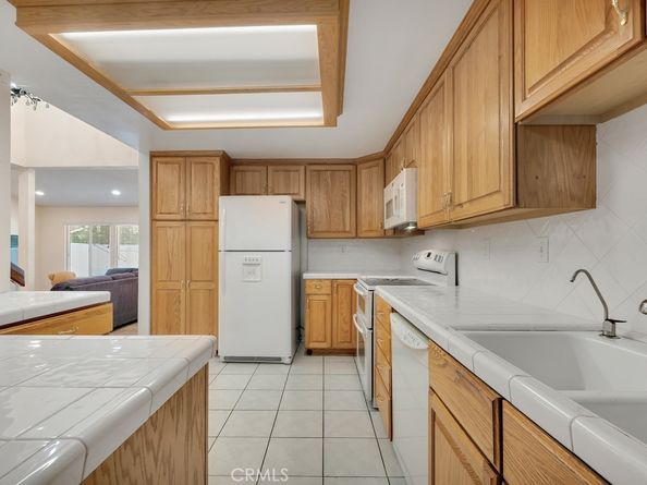 10121 Larwin Avenue 3, Chatsworth CA 91311