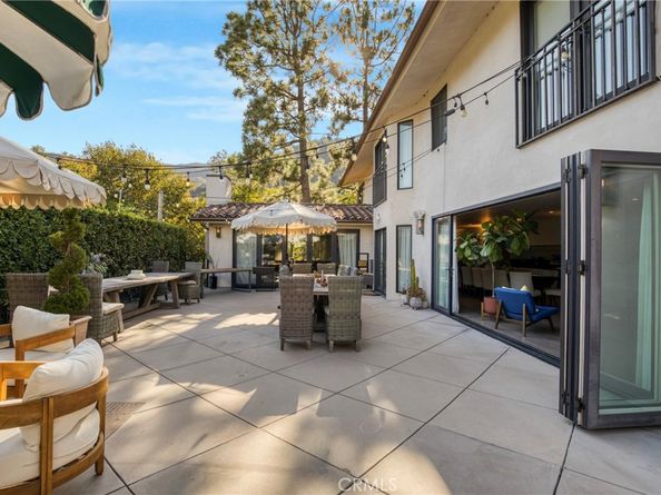 1300 Daily Cir., Glendale CA 91208