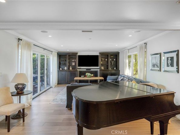 1300 Daily Cir., Glendale CA 91208