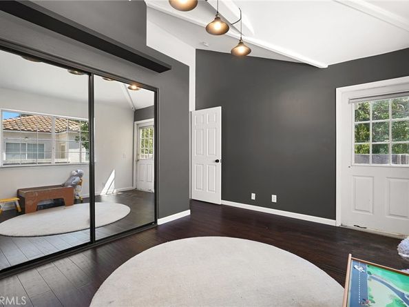 9400 1/2 Noble Avenue, North Hills CA 91343