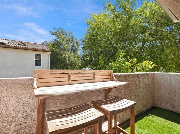 9400 1/2 Noble Avenue, North Hills CA 91343