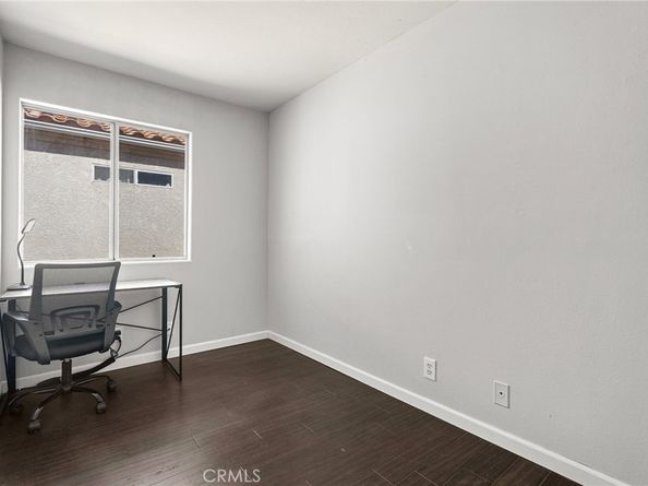 9400 1/2 Noble Avenue, North Hills CA 91343