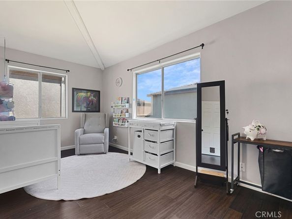 9400 1/2 Noble Avenue, North Hills CA 91343