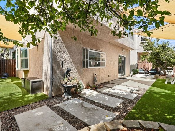 9400 1/2 Noble Avenue, North Hills CA 91343