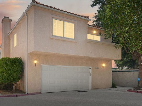 9400 1/2 Noble Avenue, North Hills CA 91343