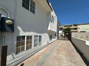 1528 N Alexandria, Los Angeles CA 90027