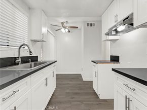 9834 Sepulveda Boulevard 109, North Hills CA 91343