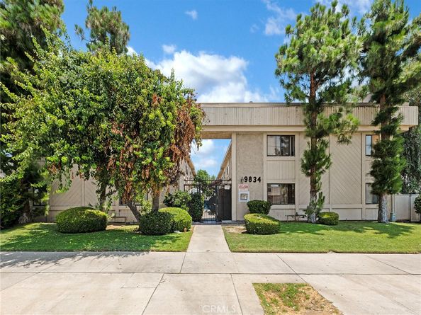 9834 Sepulveda Boulevard 109, North Hills CA 91343