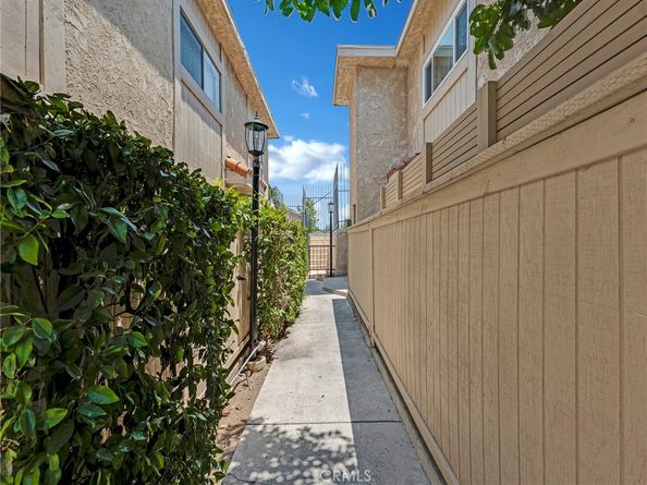 9834 Sepulveda Boulevard 109, North Hills CA 91343
