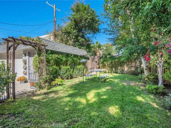 11519 Albers Street, North Hollywood CA 91601