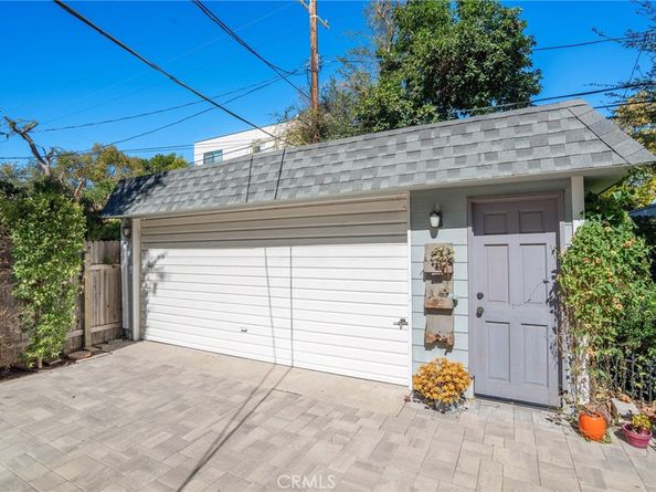 11519 Albers Street, North Hollywood CA 91601