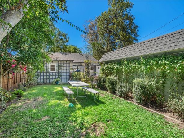 11519 Albers Street, North Hollywood CA 91601