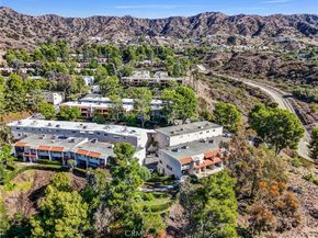 7757 Via Rosa Maria, Burbank CA 91504