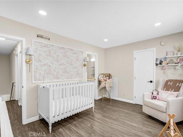 7757 Via Rosa Maria, Burbank CA 91504