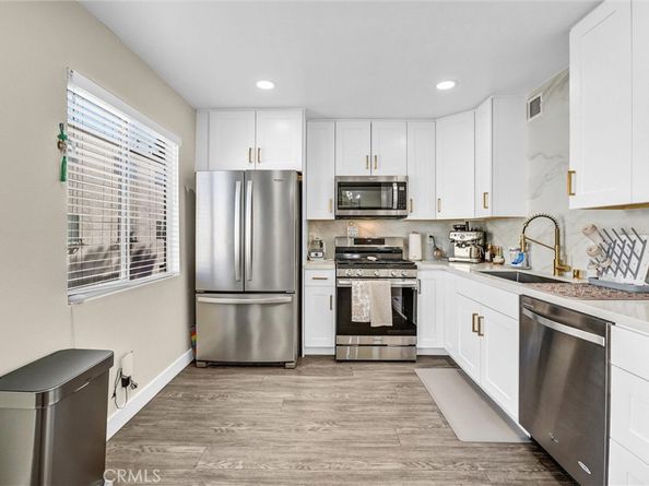 7757 Via Rosa Maria, Burbank CA 91504