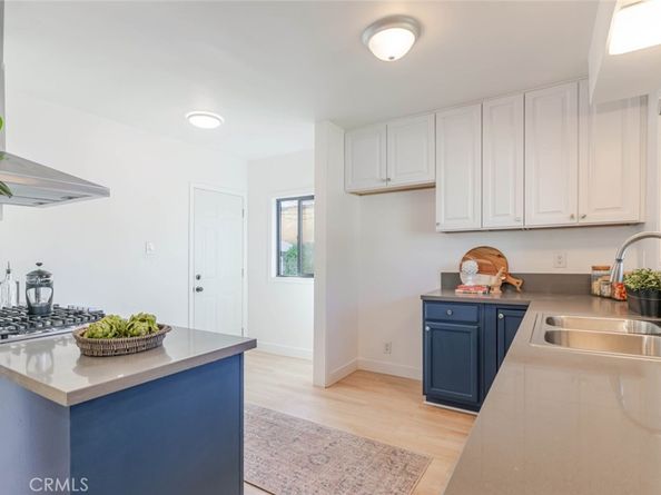 1736 N Niagara Street, Burbank CA 91505