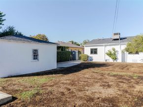1736 N Niagara Street, Burbank CA 91505