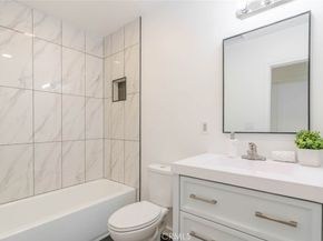 1736 N Niagara Street, Burbank CA 91505