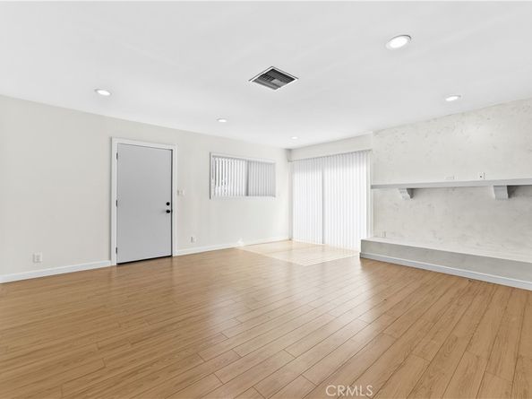 15210 Cohasset Street, Van Nuys CA 91405