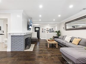 19438 Calvert Street, Tarzana CA 91335