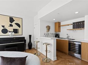 2746 Rinconia Drive, Los Angeles CA 90068