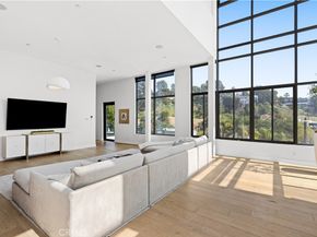 2746 Rinconia Drive, Los Angeles CA 90068