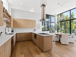 2746 Rinconia Drive, Los Angeles CA 90068