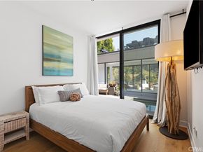 2746 Rinconia Drive, Los Angeles CA 90068