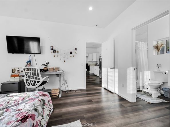 22137 Gault Street, Canoga Park CA 91303