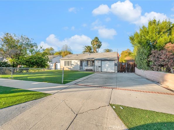 22137 Gault Street, Canoga Park CA 91303