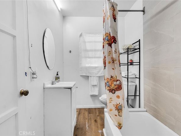 22137 Gault Street, Canoga Park CA 91303