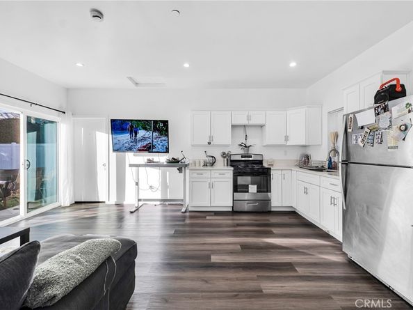 22137 Gault Street, Canoga Park CA 91303