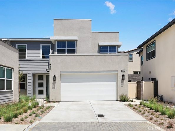 15842 Caterpillar Drive, Fontana CA 92336