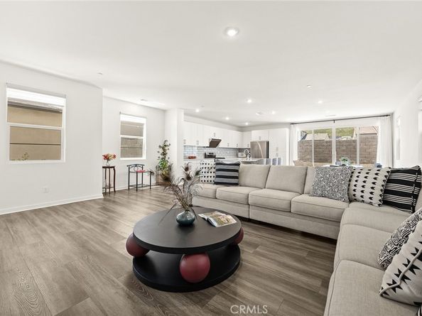 15842 Caterpillar Drive, Fontana CA 92336
