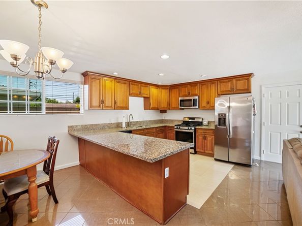 2037 Park Rose Avenue, Duarte CA 91010