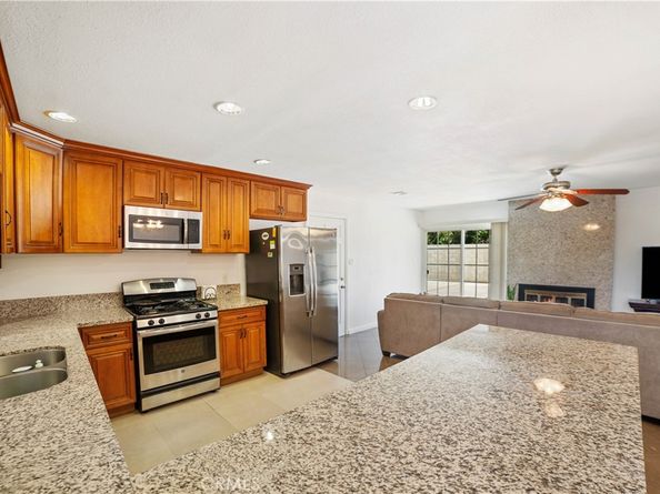2037 Park Rose Avenue, Duarte CA 91010