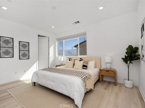 1654 W Plaza Del Amo, Torrance CA 90501