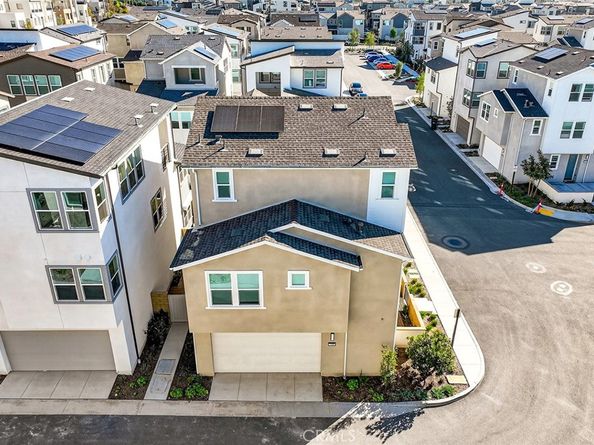 418 Lobata, Irvine CA 92618