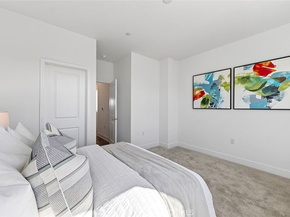 418 Lobata, Irvine CA 92618