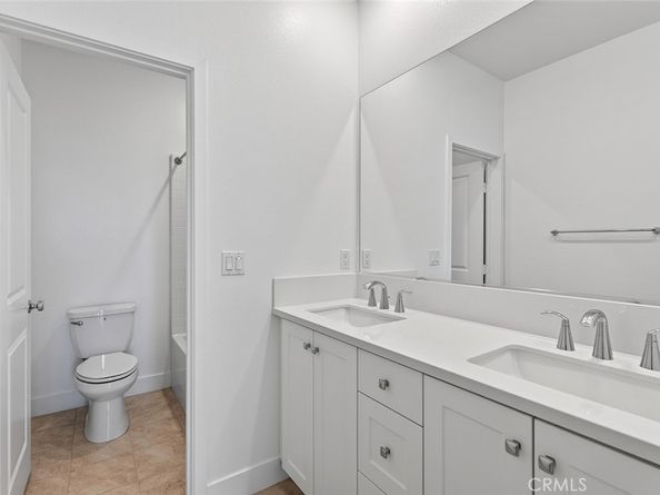 418 Lobata, Irvine CA 92618