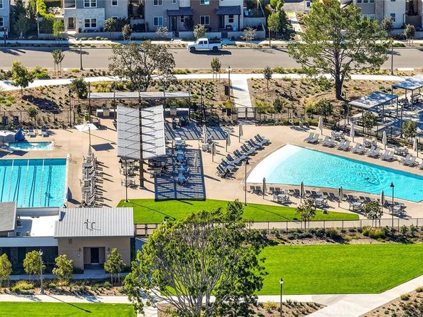 418 Lobata, Irvine CA 92618