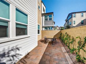 418 Lobata, Irvine CA 92618