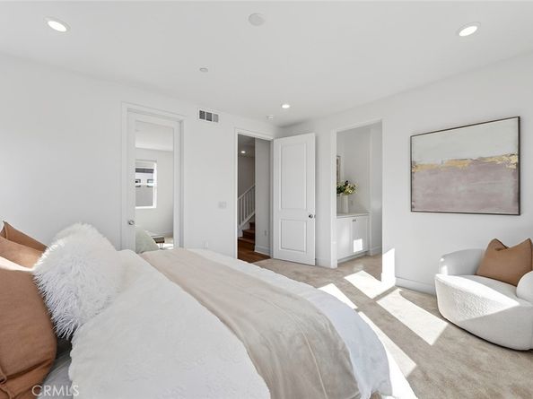 418 Lobata, Irvine CA 92618