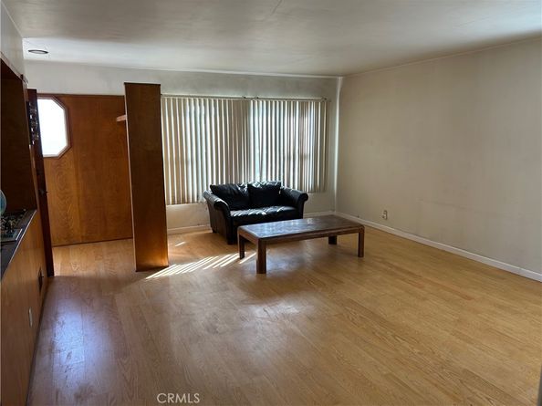 735 W 126th, Los Angeles CA 90044