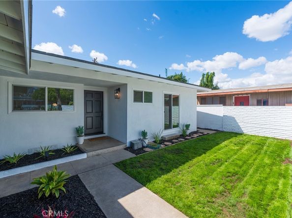 1018 N Wright, Santa Ana CA 92701