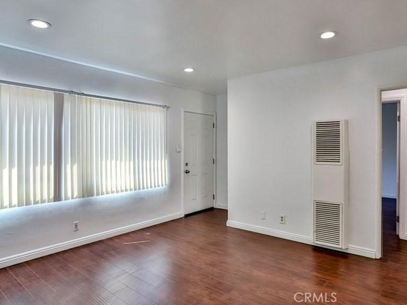 1877 S Cloverdale Avenue, Los Angeles CA 90019